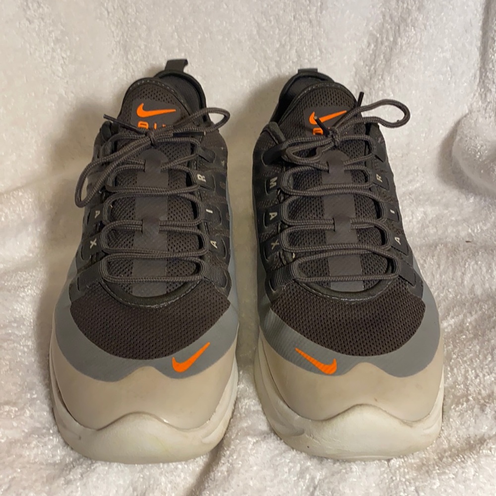 Men’s Nike Air Max Axis Thunder Grey size: 11